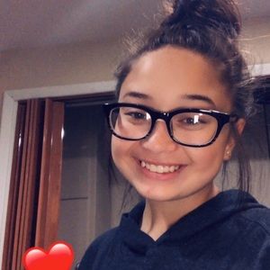 Meet your Posher, Makayla